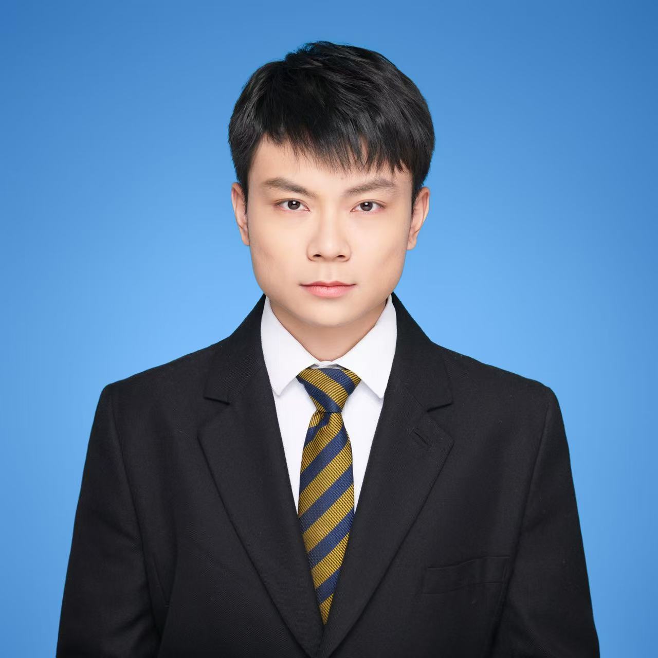 李强律师